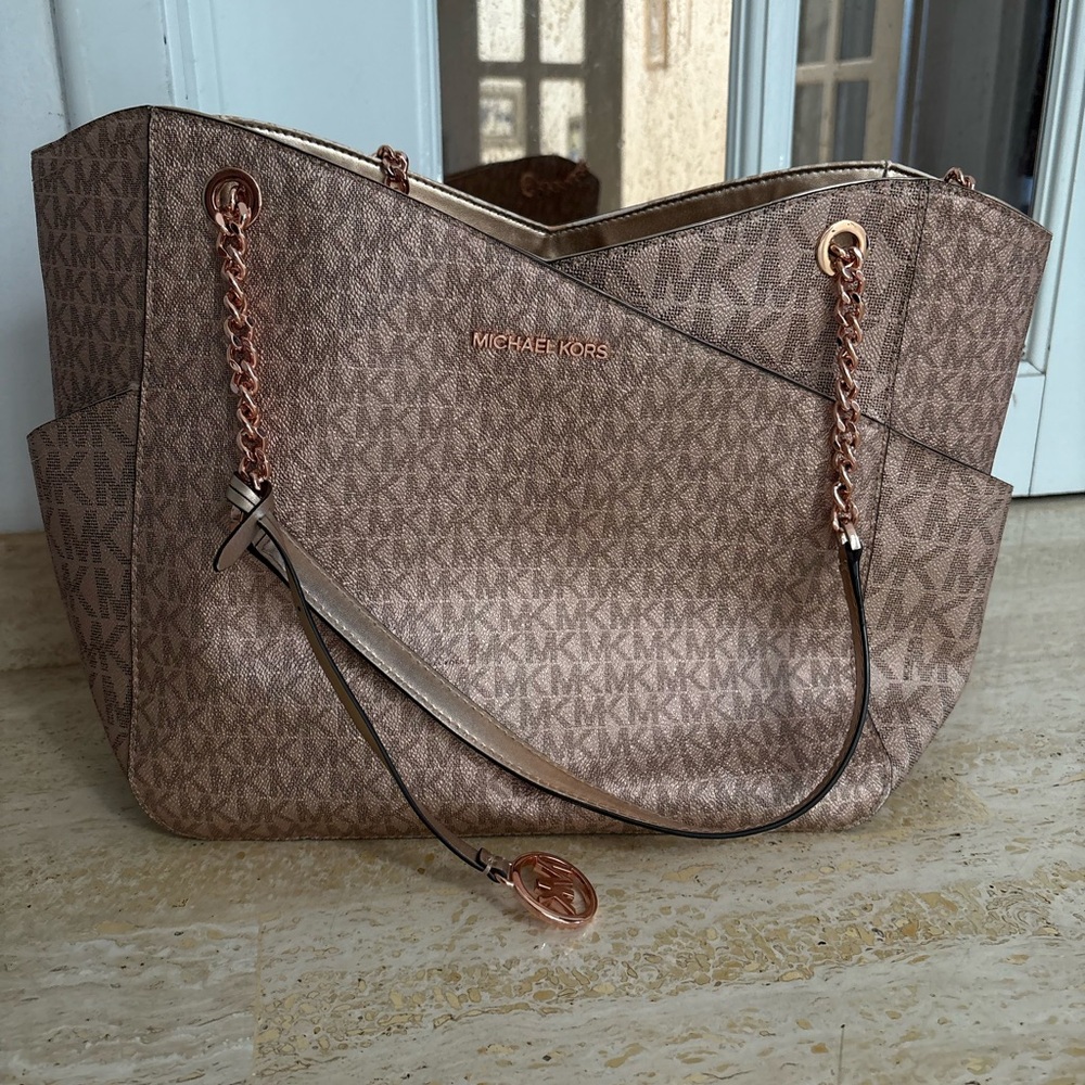 Michael Kors Rose Gold shoulder Bag